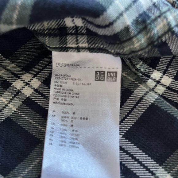 💜3/$15 Uniqlo men’s long sleeves button down shirts S - Picture 9 of 9